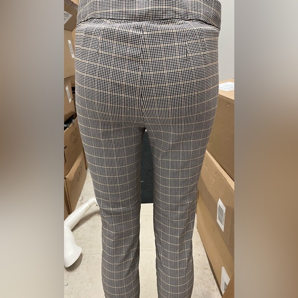 WHBM PULL ON SKINNY ANKLE DRESS PANTS, size 6 - Picture 2 of 6